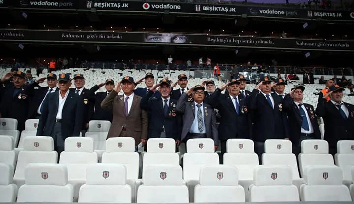 Vodafone Park’ta özel misafirler