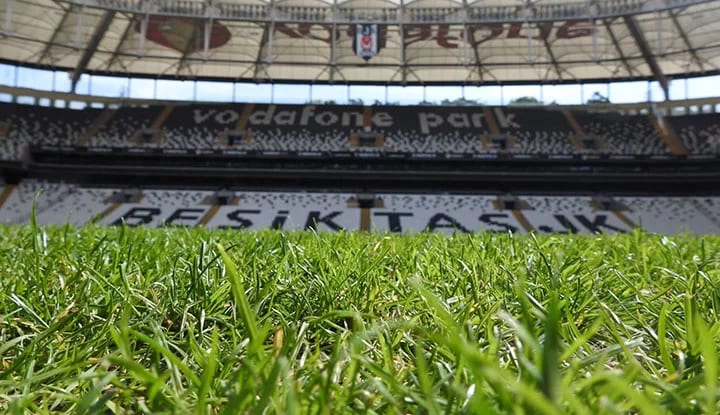 Beşiktaş'ta Vodafone Park zemini sorunu çözüldü! İşte detaylar...