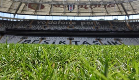 Beşiktaş'ta Vodafone Park zemini sorunu çözüldü! İşte detaylar...