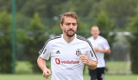 Caner Erkin, Beşiktaş'a veda etti!