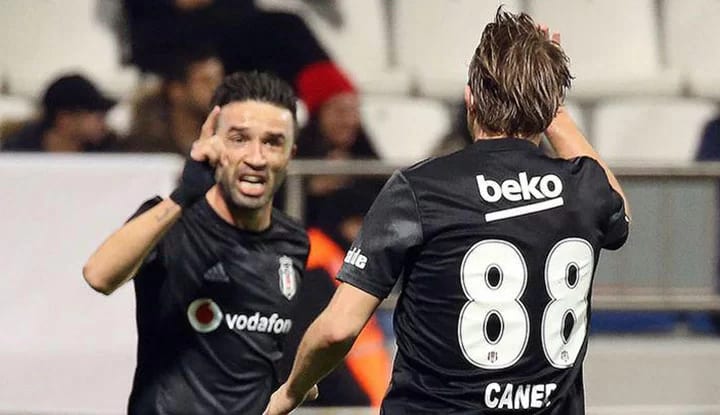 Caner Erkin ve Gökhan Gönül, Beşiktaş'tan neden ayrıldı? Canlı yayında açıkladı!