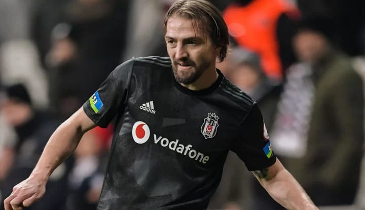 Caner Erkin'den Beşiktaş fedakarlığı!