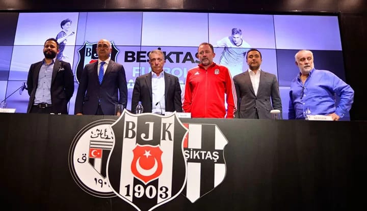Beşiktaş'ta Mehmet Ekşi için basın toplantısı düzenlendi! İşte tüm açıklamalar...