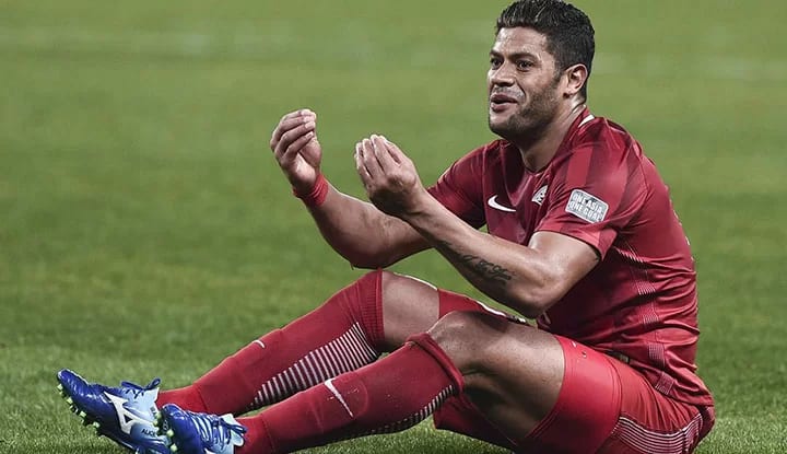 Canlı yayında açıkladı! "Hulk transferinin Çarşamba gününe kadar…"