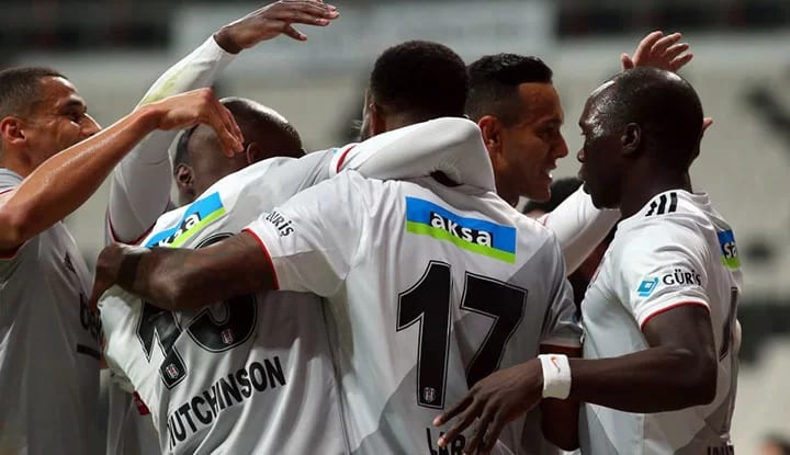 Canlı yayında büyük övgü! "Şampiyonluğa yakışan, en iyi, 1 numaralı takım Beşiktaş"