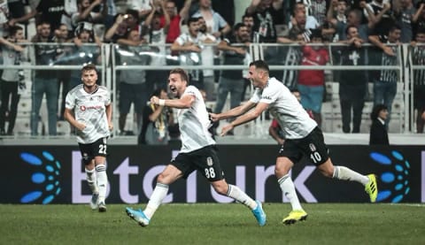 "Caner Erkin, tartışmasız bu ülkenin en iyi hücum beki"