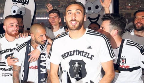 Cenk Tosun, transferi resmen açıkladı! İşte o paylaşım...