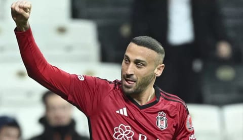 Cenk Tosun yurt dışı tekliflerini değerlendiriyor!