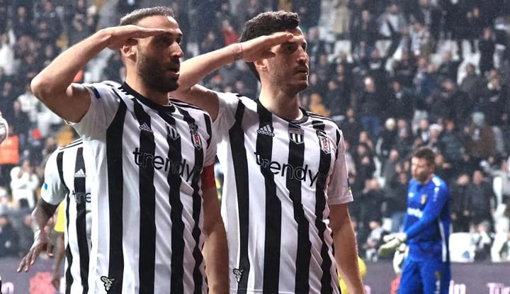 Cenk Tosun'dan Aboubakar açıklaması! " Aboubakar ile aynı anda sahada olmayı seviyorum"