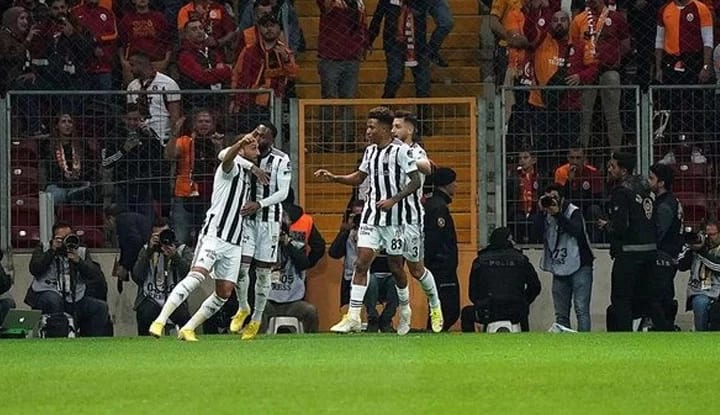 Cenk Tosun'dan Beşiktaşlı taraftarlara derbi mesajı!