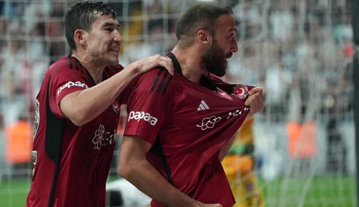 Cenk Tosun'dan çok çarpıcı Galatasaray itirafı! "8-0 yenebilirdik"