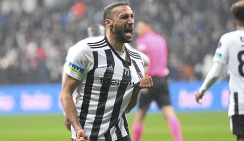 Cenk Tosun'dan flaş açıklamalar! "Opsiyonu beklemeden yeni bir sözleşme yapacağız"