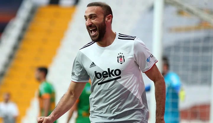 Cenk Tosun'dan maç sonu açıklama! "Sakatlık ve hastalık döneminde..."