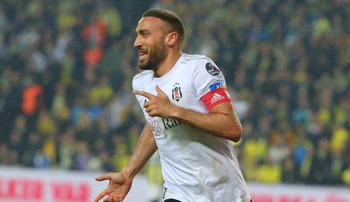 Cenk Tosun'dan maç sonu açıklamaları! "Galibiyet Tayyip Talha'ya armağan olsun"