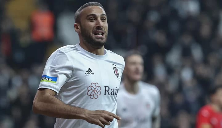 Cenk Tosun'dan maç sonu açıklaması! "Şampiyonluk yarışının içindeyiz"
