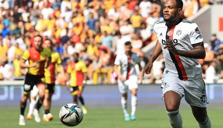 Cyle Larin, Beşiktaş'a veda etti!