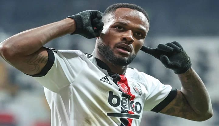 Cyle Larin, Galatasaray yolunda!