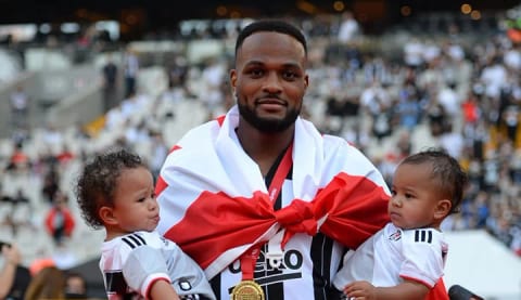Cyle Larin'den açıklamalar! "Jonathan David'le konuşuyoruz, ona anlattım"