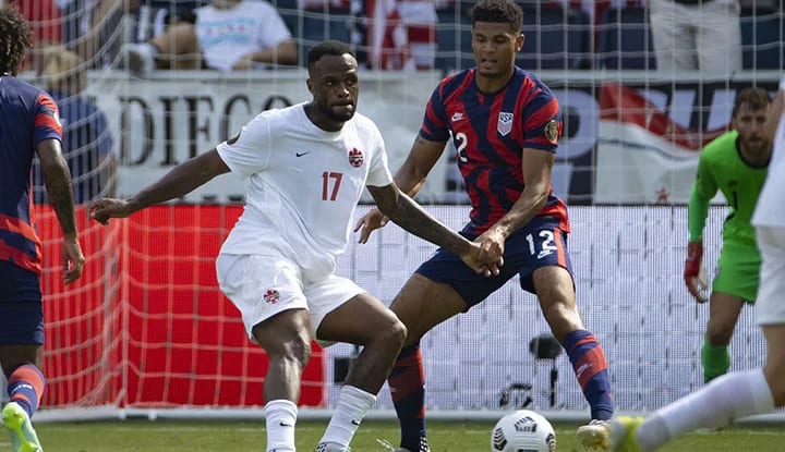 Cyle Larin'den kötü haber! Sahalardan ne kadar uzak kalacak?