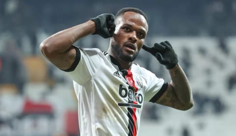 Cyle Larin’den Sergen Yalçın’a destek mesajı!