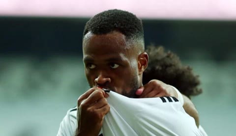 Cyle Larin'e iki talip çıktı!