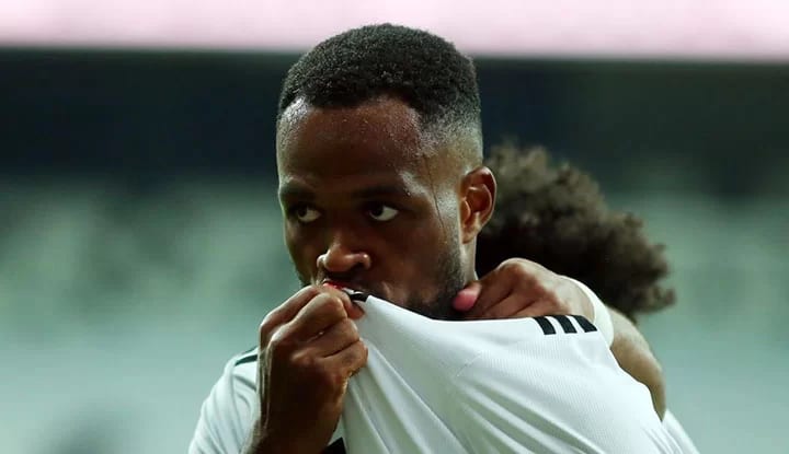 Cyle Larin'in menajerinden transfer açıklaması