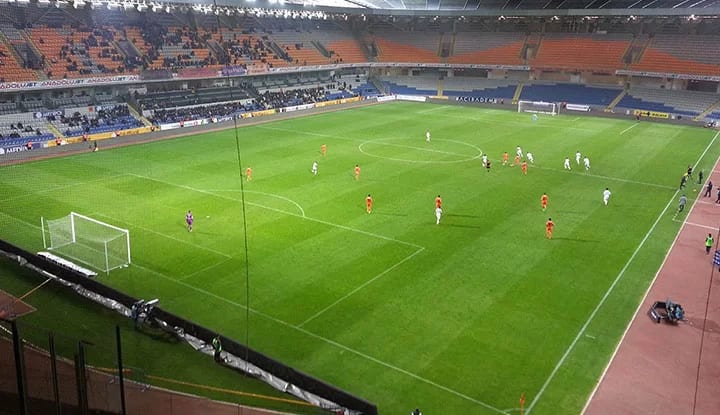 Beşiktaş'tan Başakşehir maçı öncesi yenilik! Avukatlar, görev yapacak!