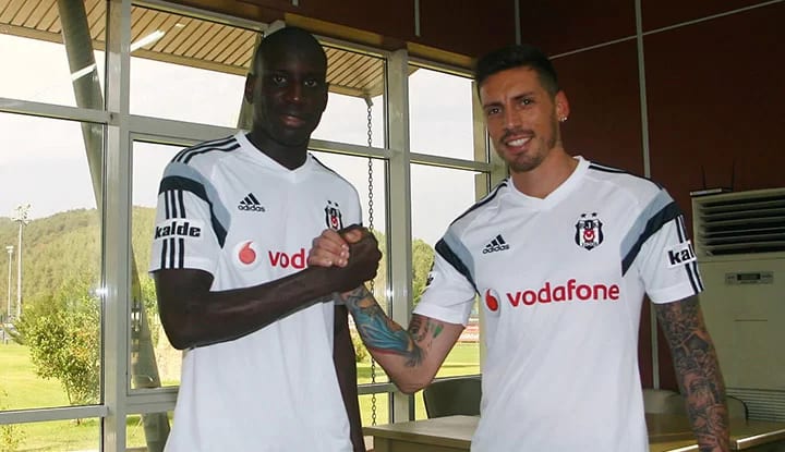 Demba Ba'dan dikkat çeken düzeltme!