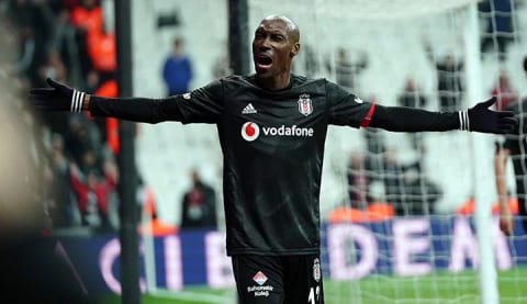 Atiba'dan maç sonu heykel sözleri!
