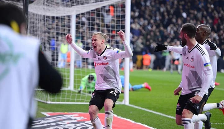 Domagoj Vida'dan paylaşım! "Beşiktaş formasını giydiğimde..."