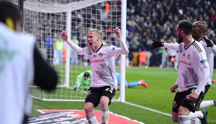 Domagoj Vida'nın menajerinden canlı yayında transfer açıklaması!