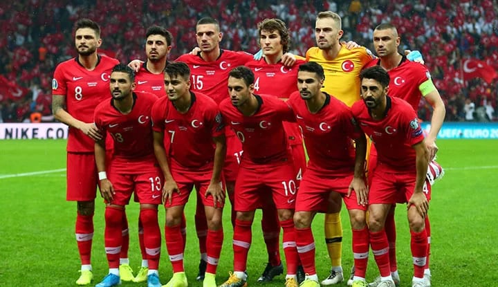 Beşiktaş'tan Milli Takımımıza tebrik paylaşımı