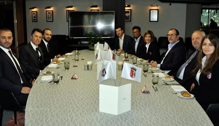 Beşiktaş'tan UEFA ve Braga heyetlerine dostluk yemeği