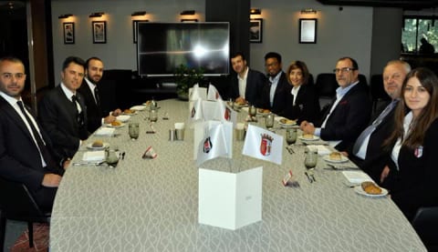 Beşiktaş'tan UEFA ve Braga heyetlerine dostluk yemeği