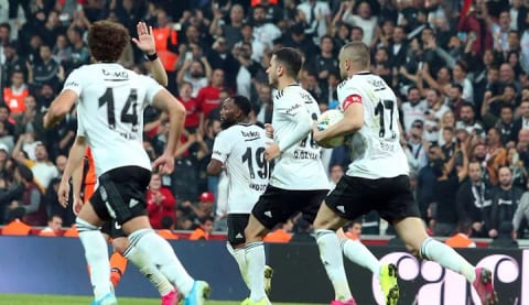 Beşiktaş'ta Burak Yılmaz, takımla görüştü!