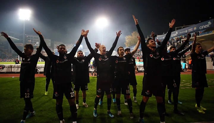 "Bebeler pisti boşaltın, Beşiktaş geliyor"