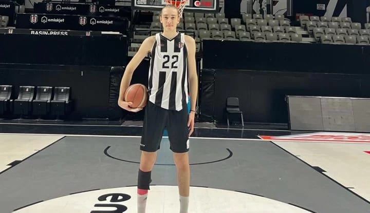 Elezaj Milli formayla parlıyor! Beşiktaş’ın Kosovalı yıldızının büyük gelişimi!