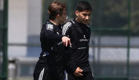 Emirhan İlkhan’dan transfer açıklaması!