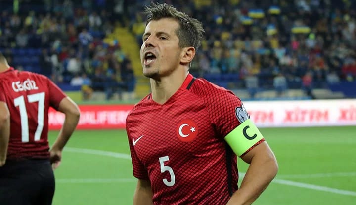 Emre Belözoğlu, en iyi ilk 11'ini açıkladı! Beşiktaş'tan bir isim...