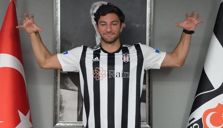 Emrecan Uzunhan'dan Beşiktaş açıklaması! "Beşiktaş'ta kalıcı olmak istiyorum"
