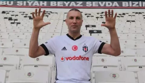 Erdal Erdem görevinin başında!