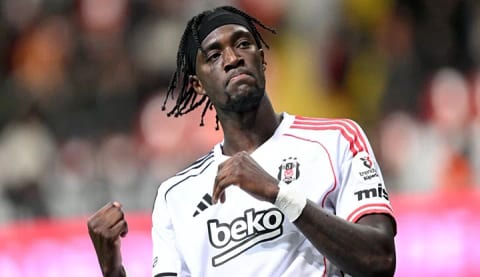 Erman Özgür'den Abraham eleştirisi! "Ne alabiliyor, ne de şut atabiliyor"