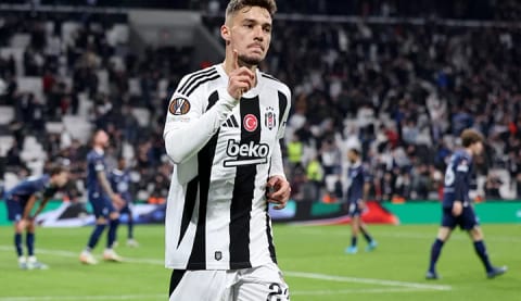 Ernest Muçi: "Çok mutluyum taraftarlarımıza teşekkür ediyorum"