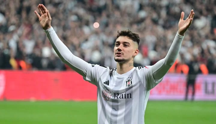 Ernest Muçi'den açıklamalar! "Beşiktaş'ta olduğum için mutluyum"