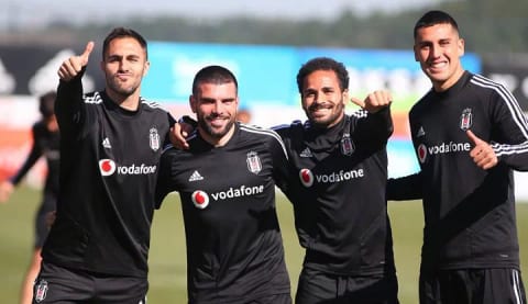 Beşiktaşlı 2 oyuncuya gitmesi için kolaylık sağlanacak!