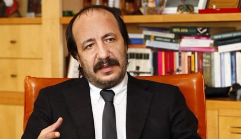 "Şimdi yanan eve değil, kül olan eve girilecek"