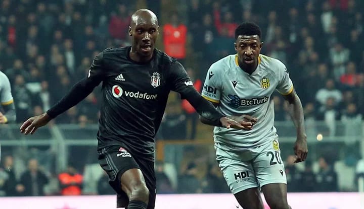 Atiba, yine zirvede!