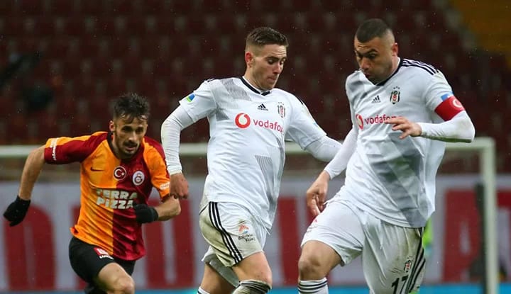 Burak Yılmaz için kararı Sergen Yalçın verecek!