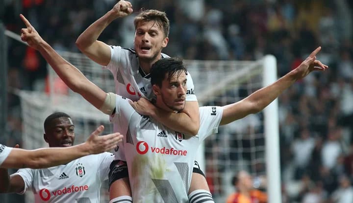 Derbide zafer Beşiktaş'ın!