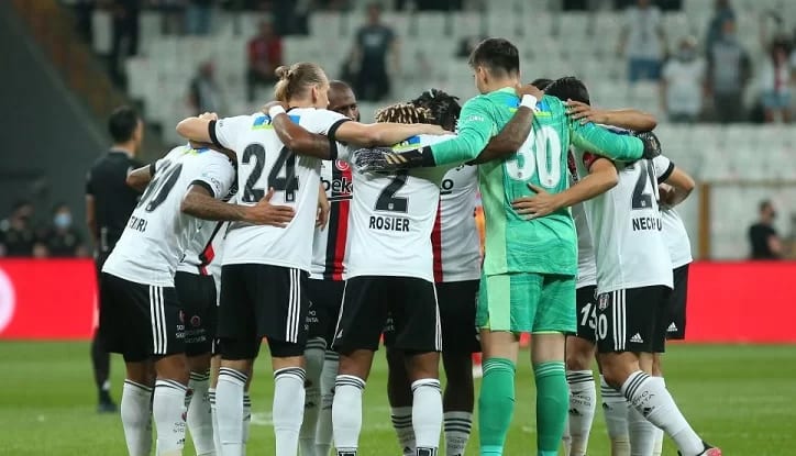 Fenerbahçe gol yedi, Beşiktaş unvanın tek sahibi oldu!